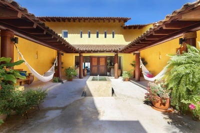 Luxury Villa Photo #7