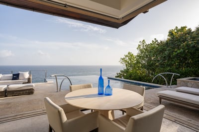 Luxury Villa Photo #4