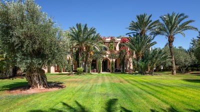 Luxury Villa Photo #26