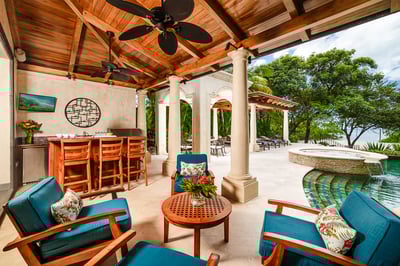 Luxury Villa Photo #14
