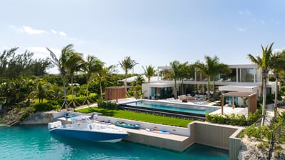 Luxury Villa Photo #6