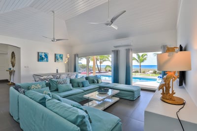 Luxury Villa Photo #24