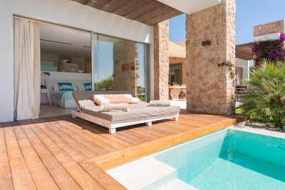 Luxury Villa Photo #4