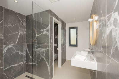 Luxury Villa Photo #60