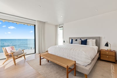 Luxury Villa Photo #16