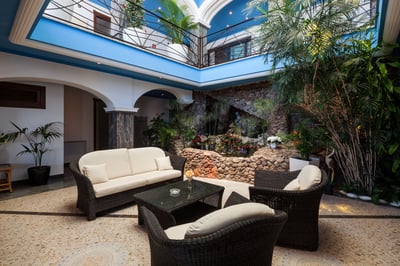 Luxury Villa Photo #32