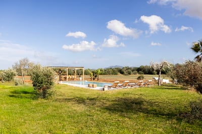 Luxury Villa Photo #7