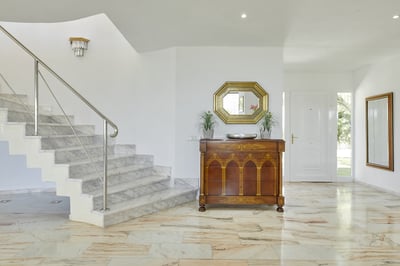 Luxury Villa Photo #21