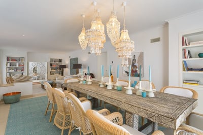 Luxury Villa Photo #12
