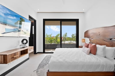 Luxury Villa Photo #34