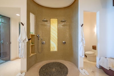Luxury Villa Photo #33
