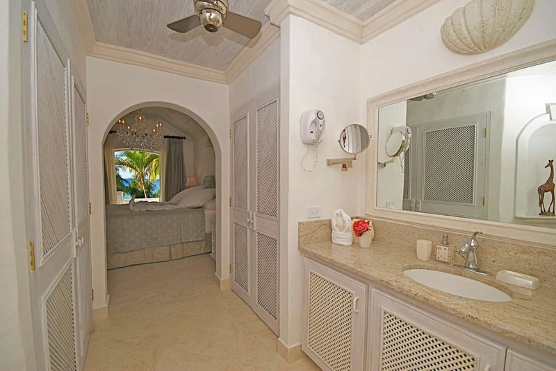 Emerald Beach 4 | Plumbago