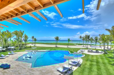 Luxury Villa Photo #6