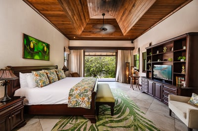 Luxury Villa Photo #28