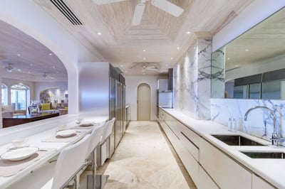 Luxury Villa Photo #10