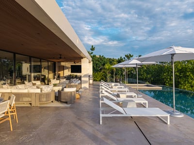 Luxury Villa Photo #11