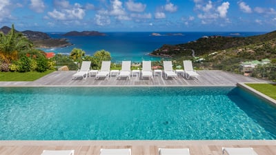 Luxury Villa Photo #8