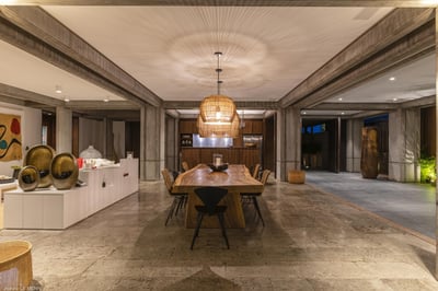 Luxury Villa Photo #36