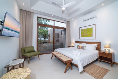 Luxury Villa Photo #38
