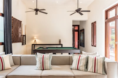 Luxury Villa Photo #23