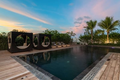 Luxury Villa Photo #10