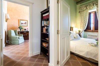 Luxury Villa Photo #30