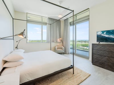 Luxury Villa Photo #17