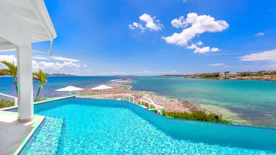 Luxury Villa Photo #4