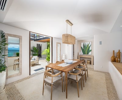 Luxury Villa Photo #31