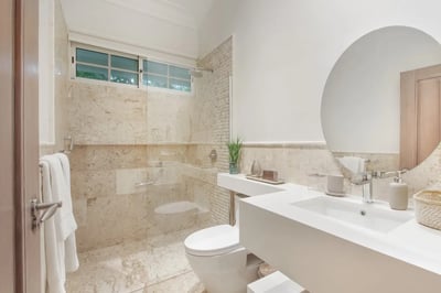 Luxury Villa Photo #35
