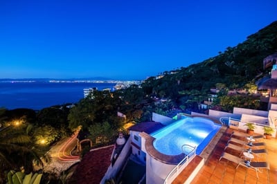 Luxury Villa Photo #3
