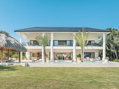 Luxury Villa Photo #11