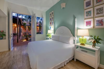 Luxury Villa Photo #4