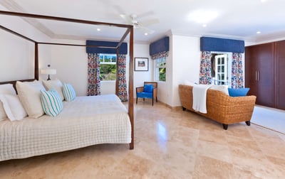 Luxury Villa Photo #9