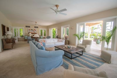 Luxury Villa Photo #13