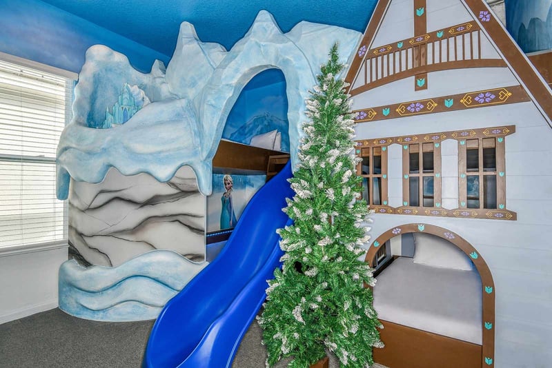 Stage Left at Villatel Village Solterra