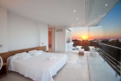 Luxury Villa Photo #24