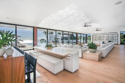 Luxury Villa Photo #12