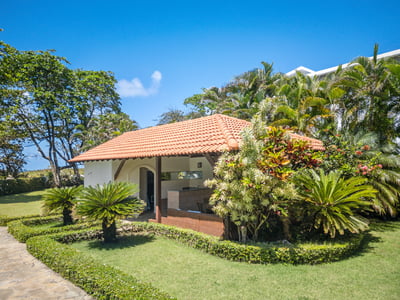 Luxury Villa Photo #6