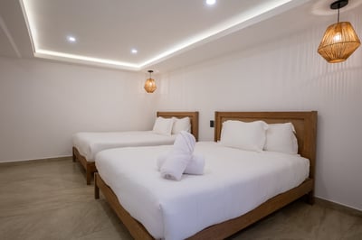 Luxury Villa Photo #32