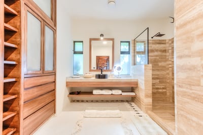 Luxury Villa Photo #33