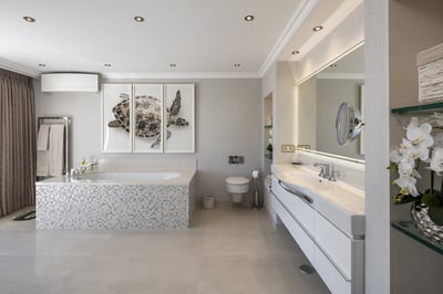 Luxury Villa Photo #20
