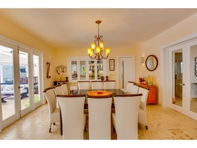 Luxury Villa Photo #20