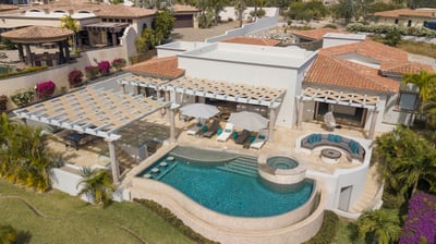 Luxury Villa Photo #4