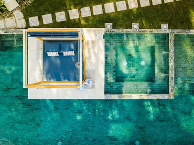 Luxury Villa Photo #4