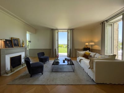 Luxury Villa Photo #13