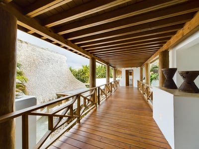 Luxury Villa Photo #65