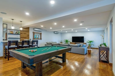 Luxury Villa Photo #20