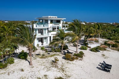 Luxury Villa Photo #7