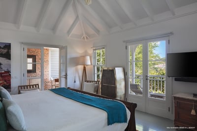 Luxury Villa Photo #25